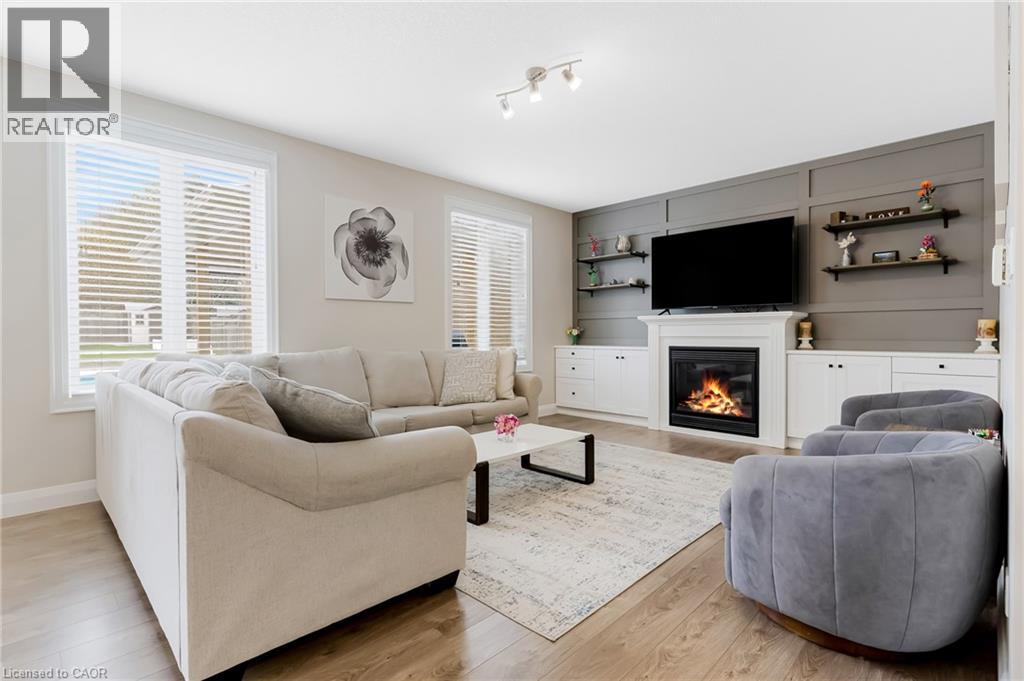 237 WATERBEND Crescent thumbnail 15