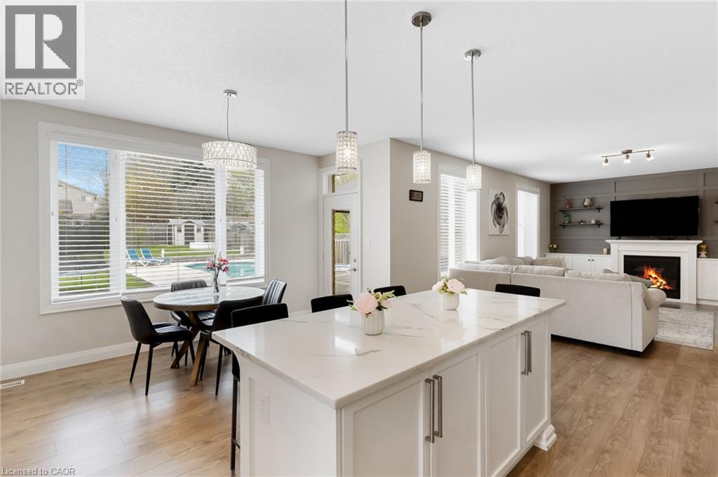 237 WATERBEND Crescent thumbnail 23
