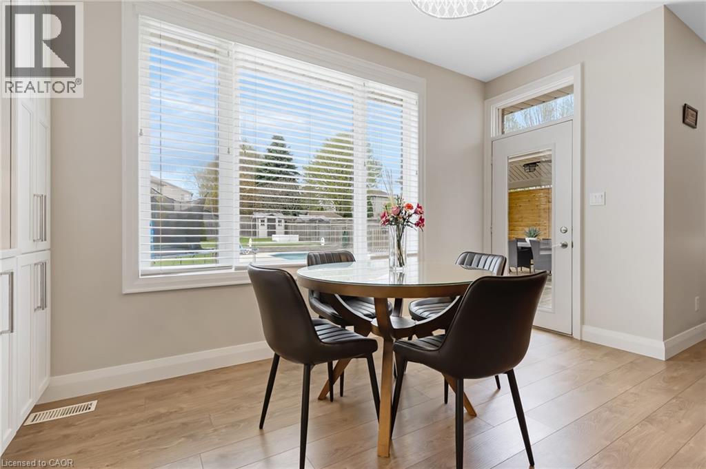 237 WATERBEND Crescent thumbnail 24