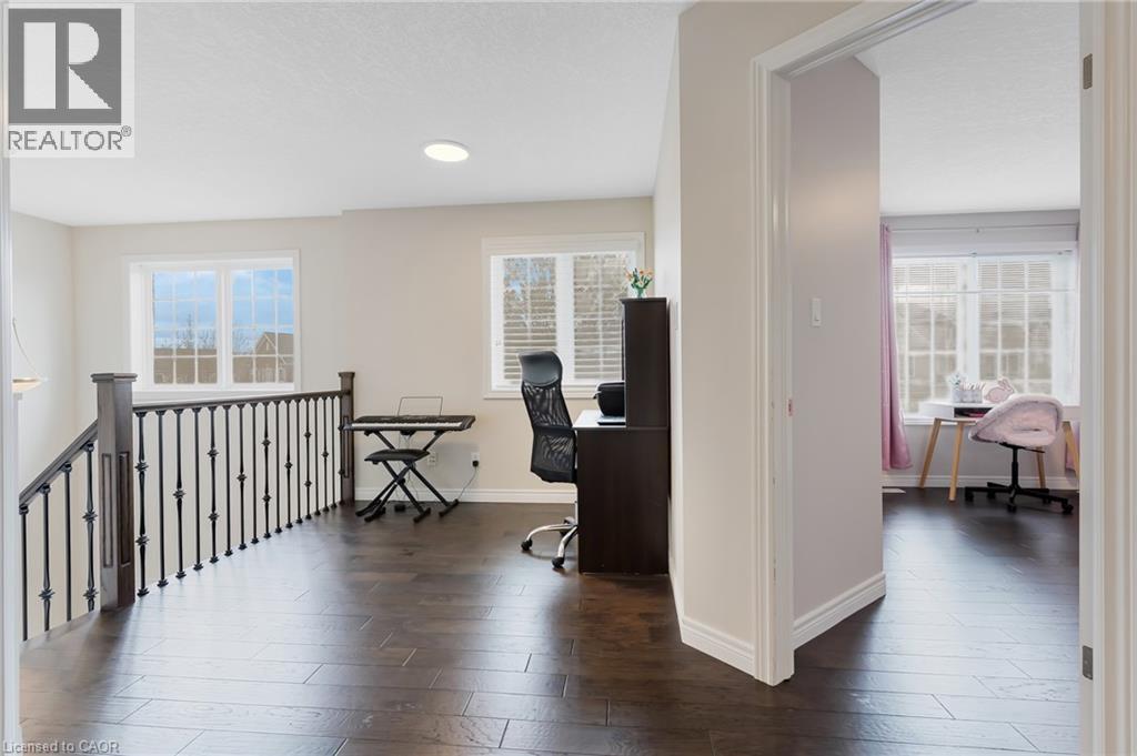 237 WATERBEND Crescent thumbnail 26
