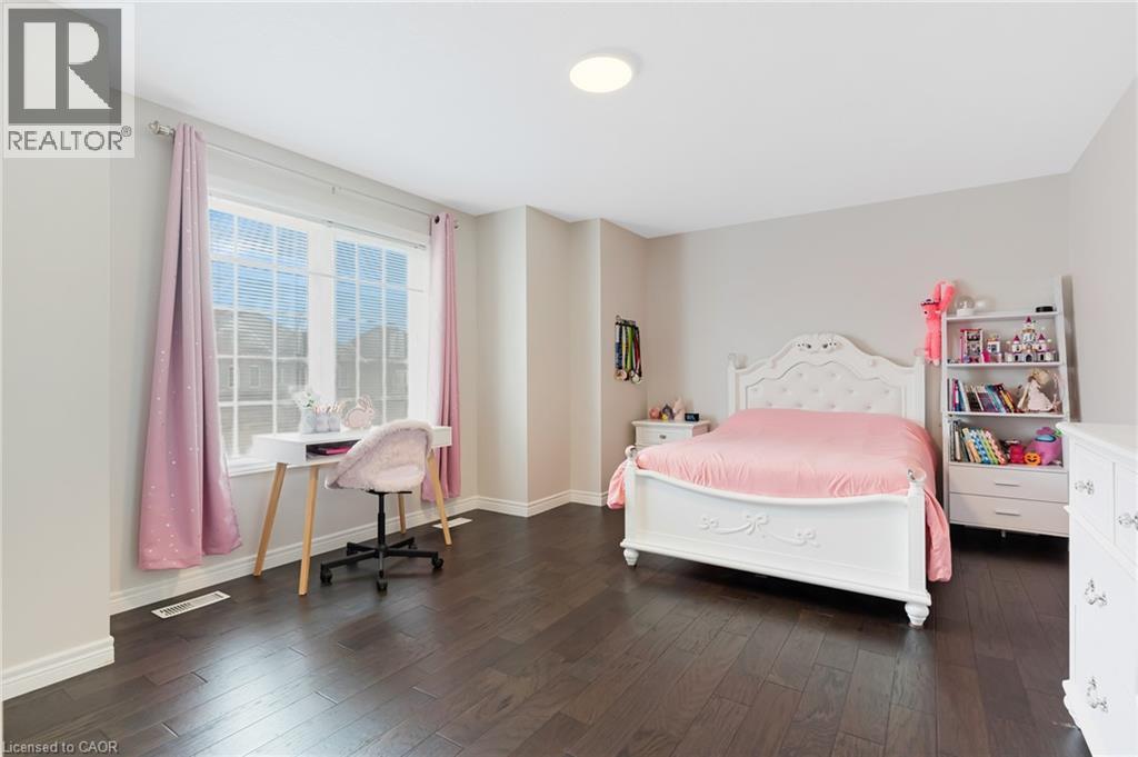 237 WATERBEND Crescent thumbnail 28