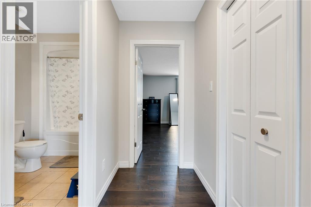 237 WATERBEND Crescent thumbnail 33