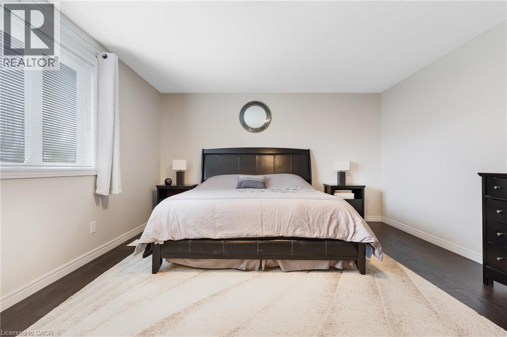 237 WATERBEND Crescent thumbnail 36