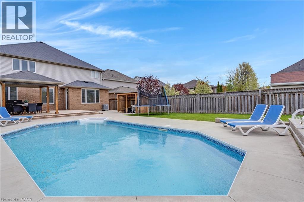 237 WATERBEND Crescent thumbnail 47