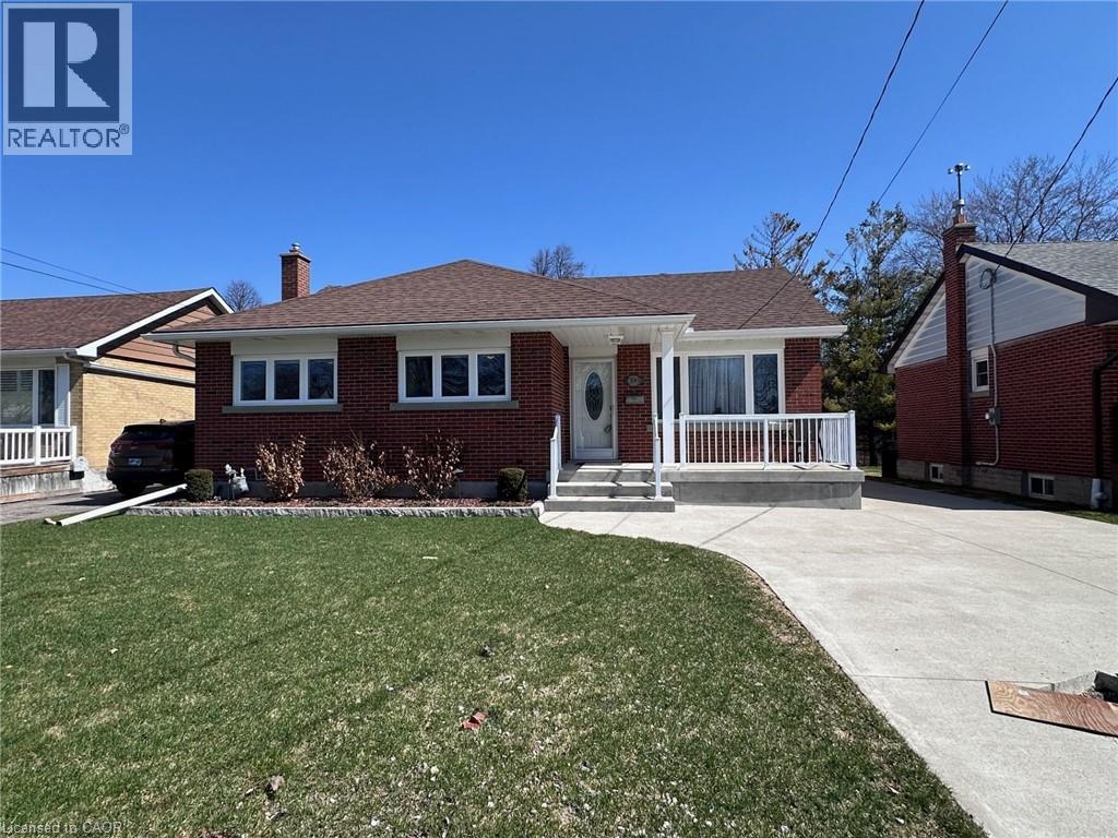 390 DUMFRIES Avenue thumbnail 2