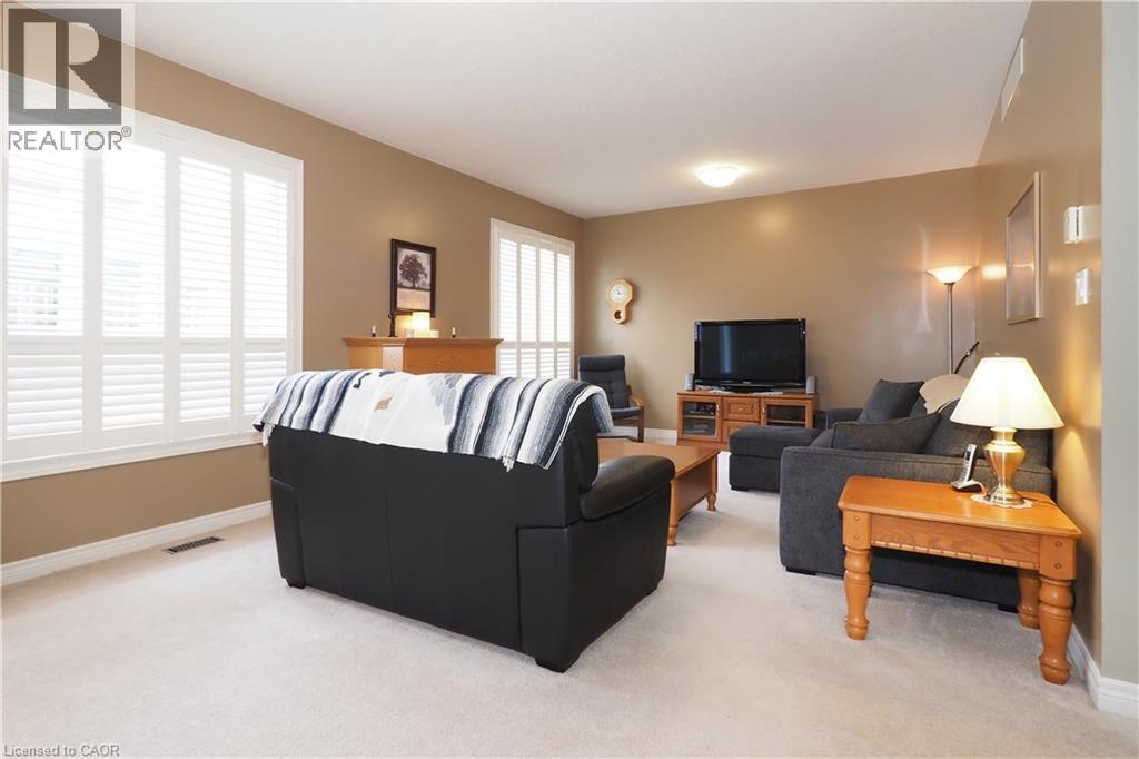 565 SPRINGWATER Drive thumbnail 4