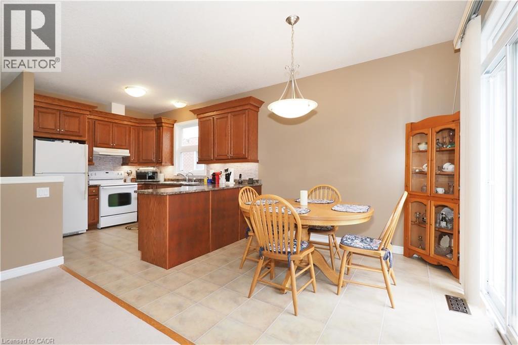 565 SPRINGWATER Drive thumbnail 8