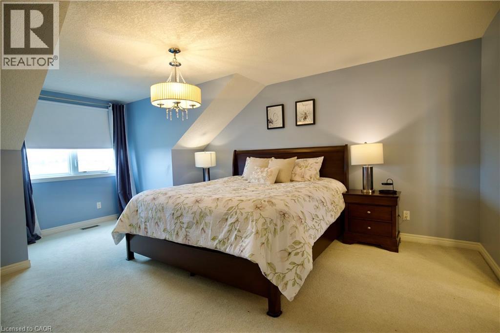 704 ZURICH Drive thumbnail 24