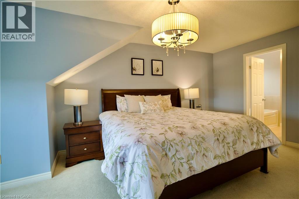 704 ZURICH Drive thumbnail 26