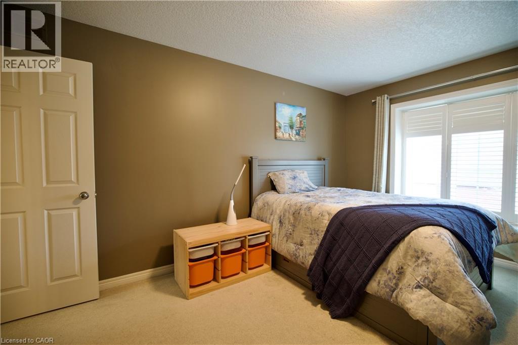 704 ZURICH Drive thumbnail 35