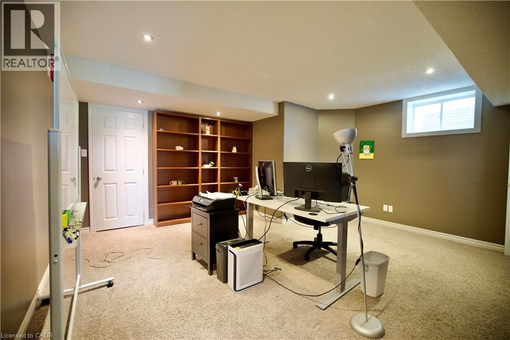 704 ZURICH Drive thumbnail 44