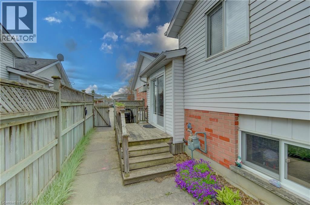 108 OPRINGTON Court thumbnail 32