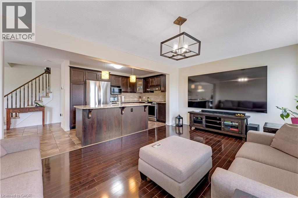 109 ROBERT SIMONE Way thumbnail 11