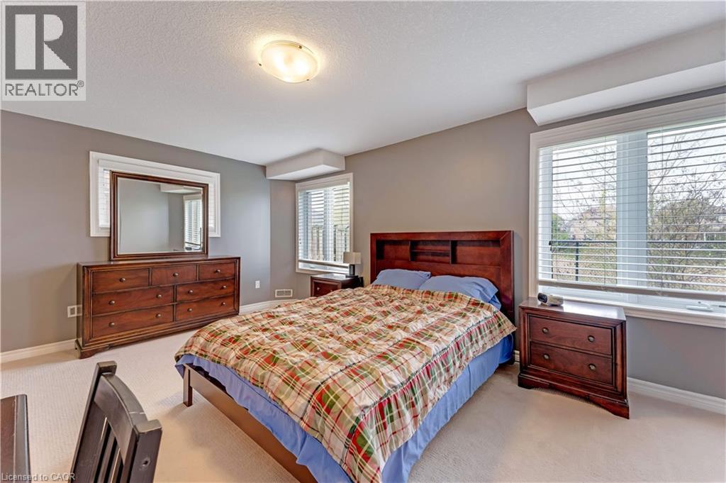 109 ROBERT SIMONE Way thumbnail 34