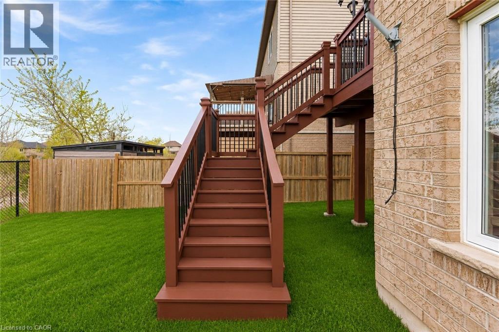 109 ROBERT SIMONE Way thumbnail 39