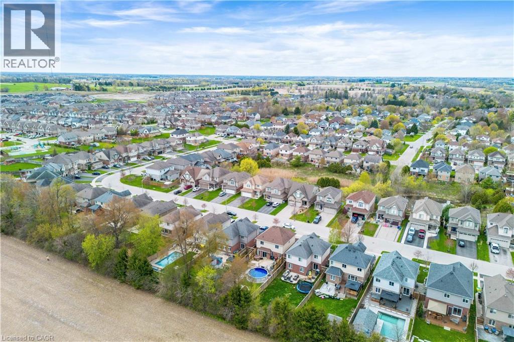 109 ROBERT SIMONE Way thumbnail 45