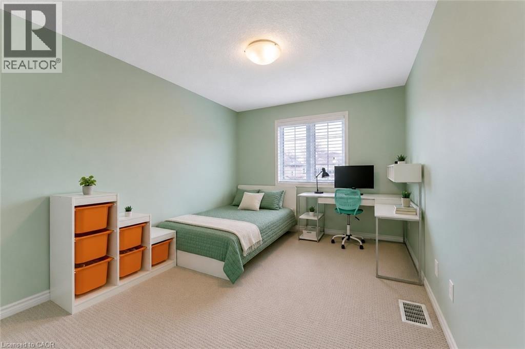 109 ROBERT SIMONE Way thumbnail 24
