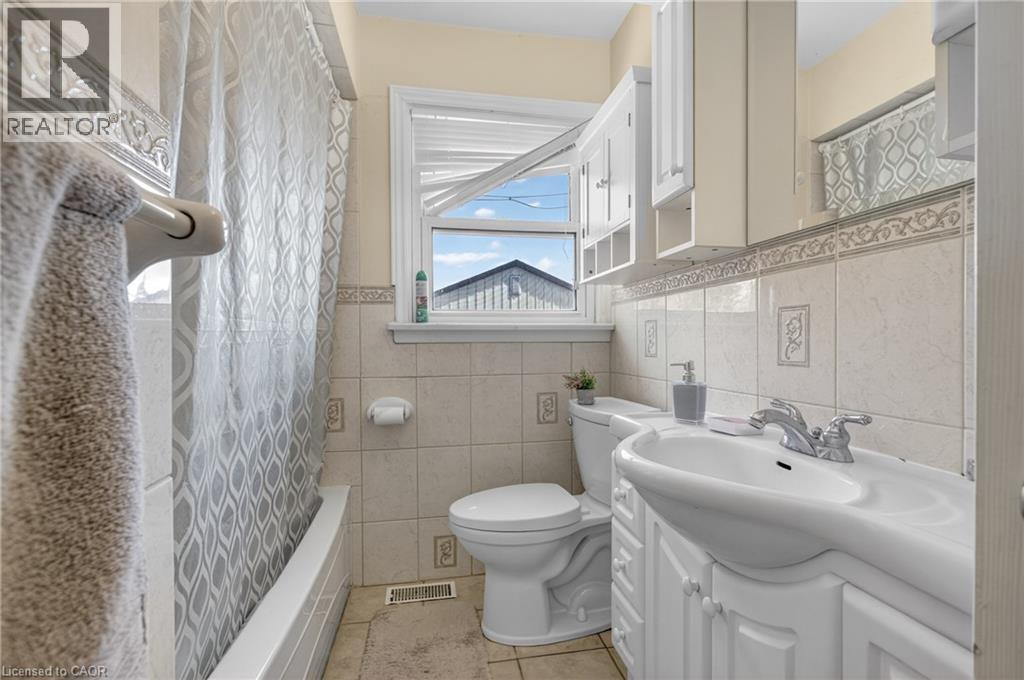 270 MAUSSER Avenue thumbnail 24