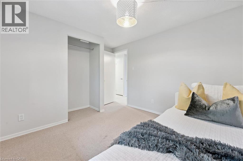 375 KINGSCOURT Drive Unit# 27 thumbnail 18