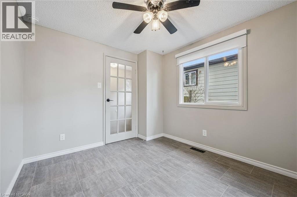 49 BROKEN OAK Crescent thumbnail 12