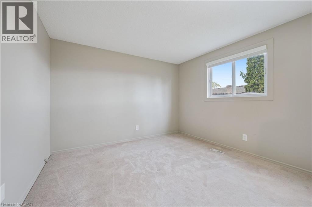 49 BROKEN OAK Crescent thumbnail 17
