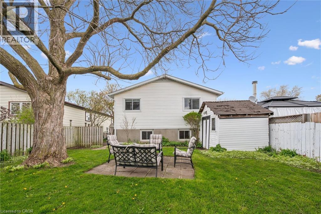 49 BROKEN OAK Crescent thumbnail 35