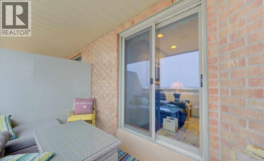 265 WESTCOURT Place Unit# PH9 thumbnail 45