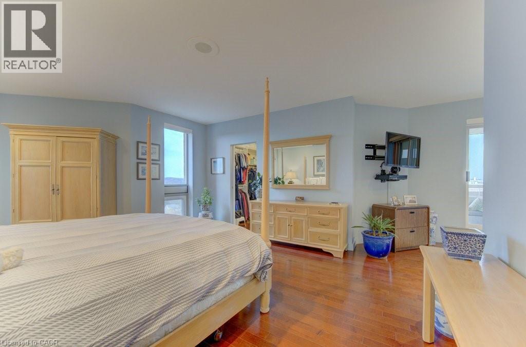 265 WESTCOURT Place Unit# PH9 thumbnail 36