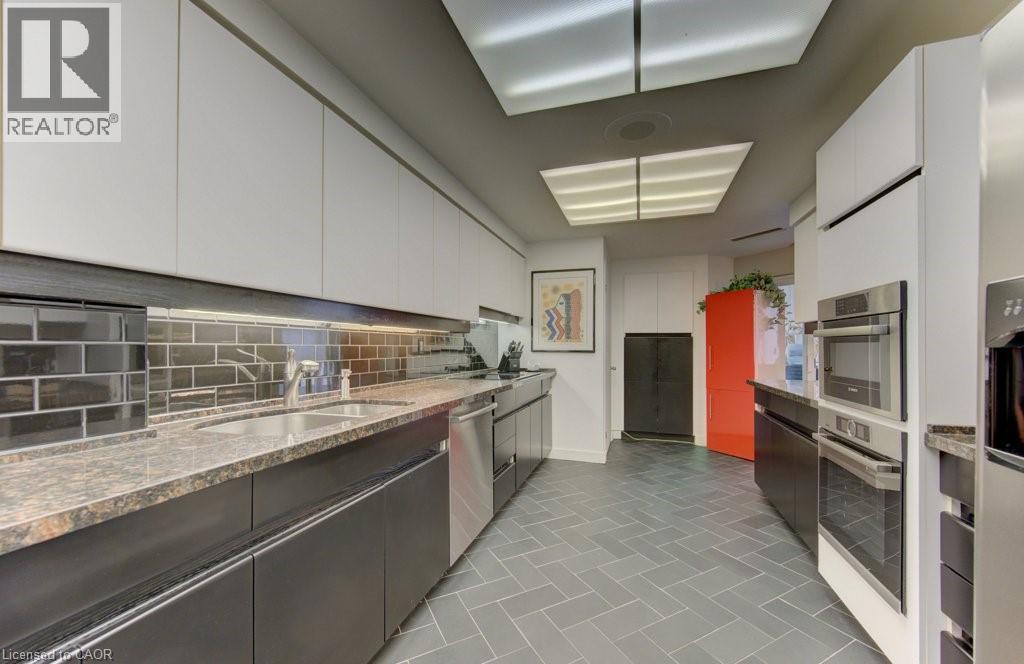 265 WESTCOURT Place Unit# PH9 thumbnail 30