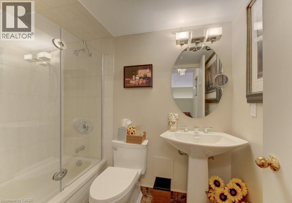 265 WESTCOURT Place Unit# PH9 thumbnail 33