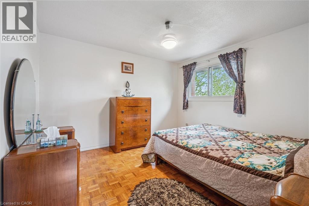 105 ORIOLE Parkway thumbnail 19