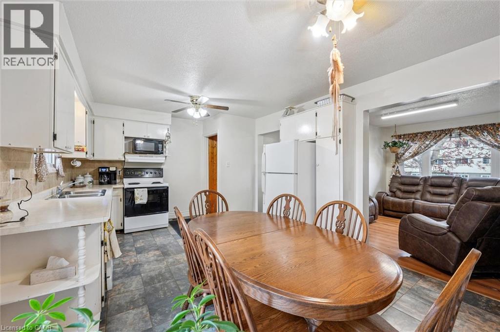 105 ORIOLE Parkway thumbnail 16