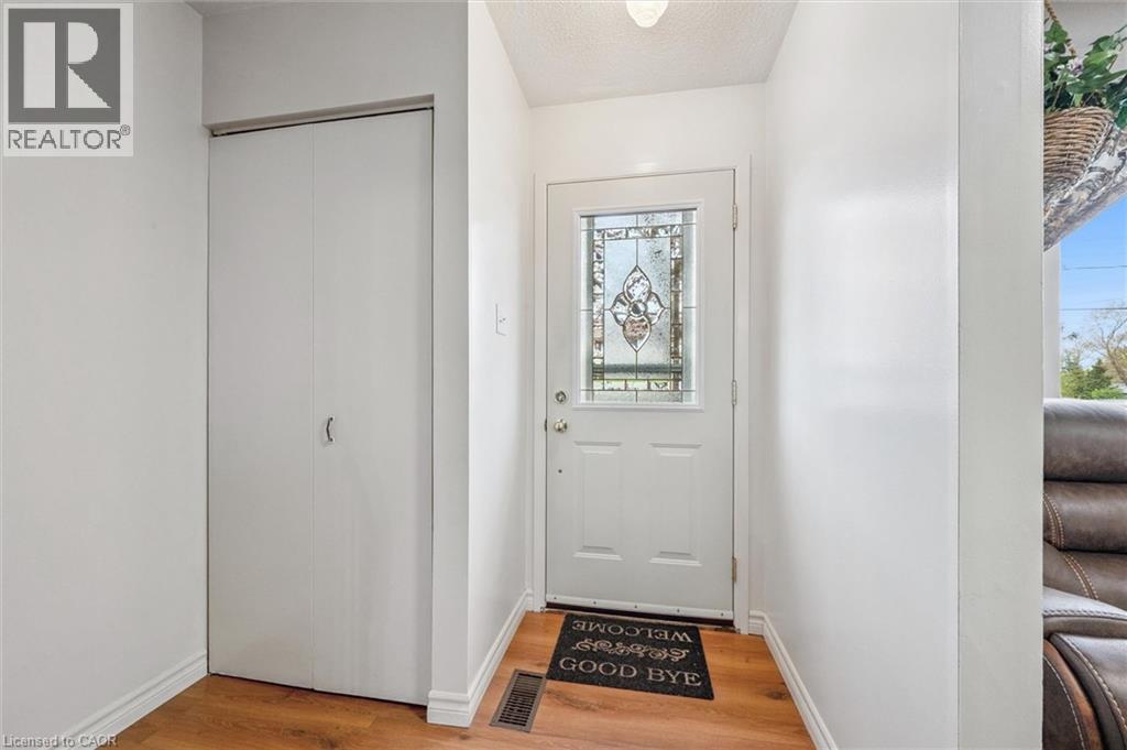 105 ORIOLE Parkway thumbnail 7