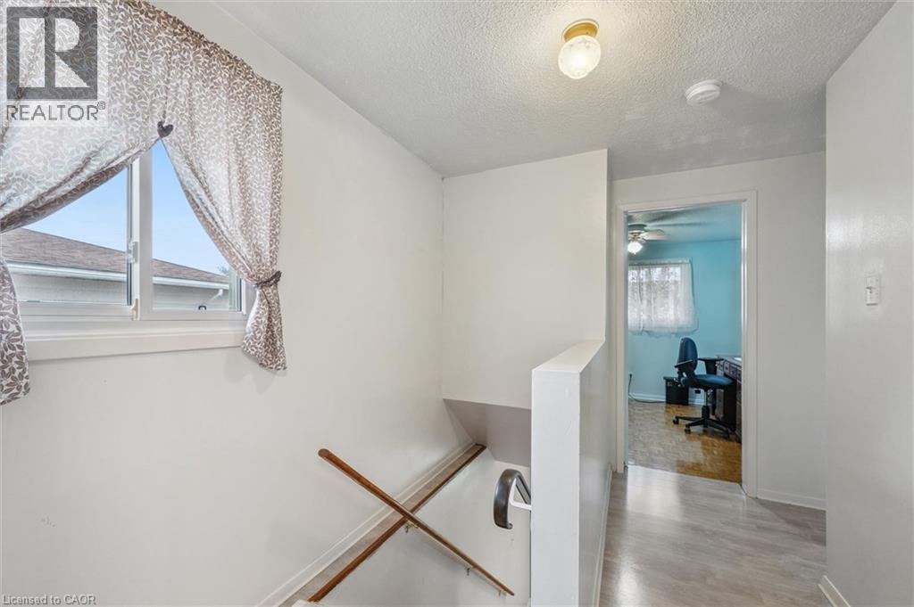105 ORIOLE Parkway thumbnail 18