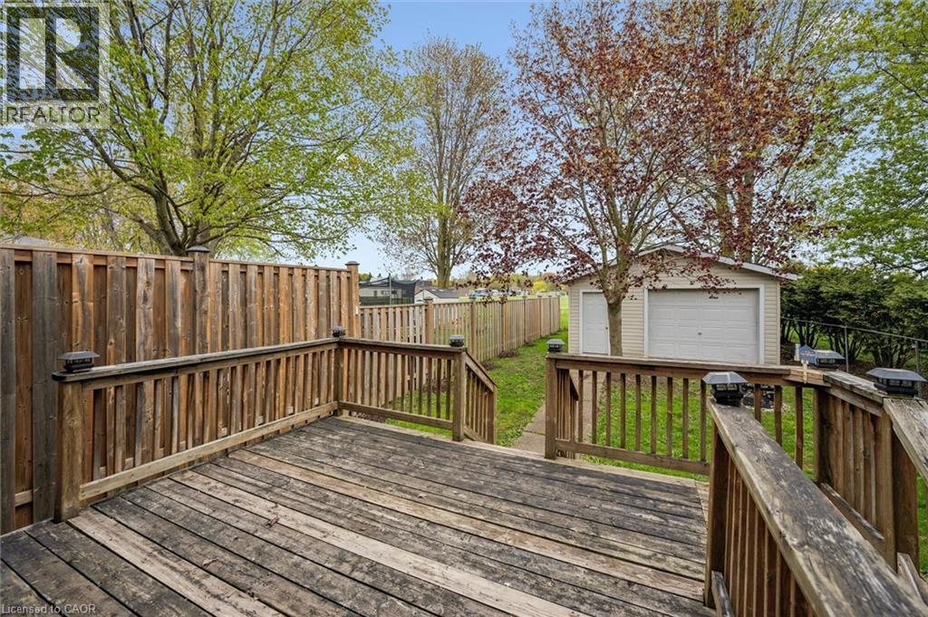 105 ORIOLE Parkway thumbnail 34