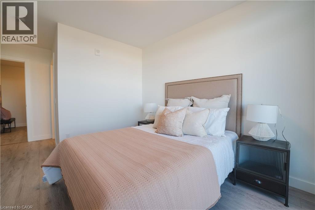 15 GLEBE Street Unit# 1701 thumbnail 17