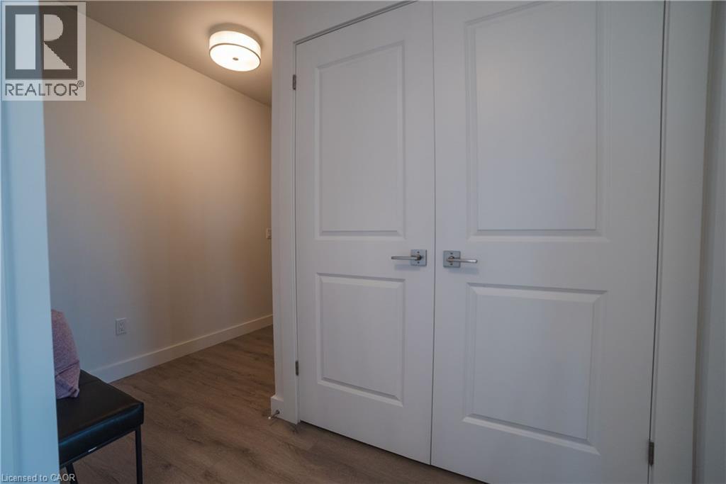 15 GLEBE Street Unit# 1701 thumbnail 21