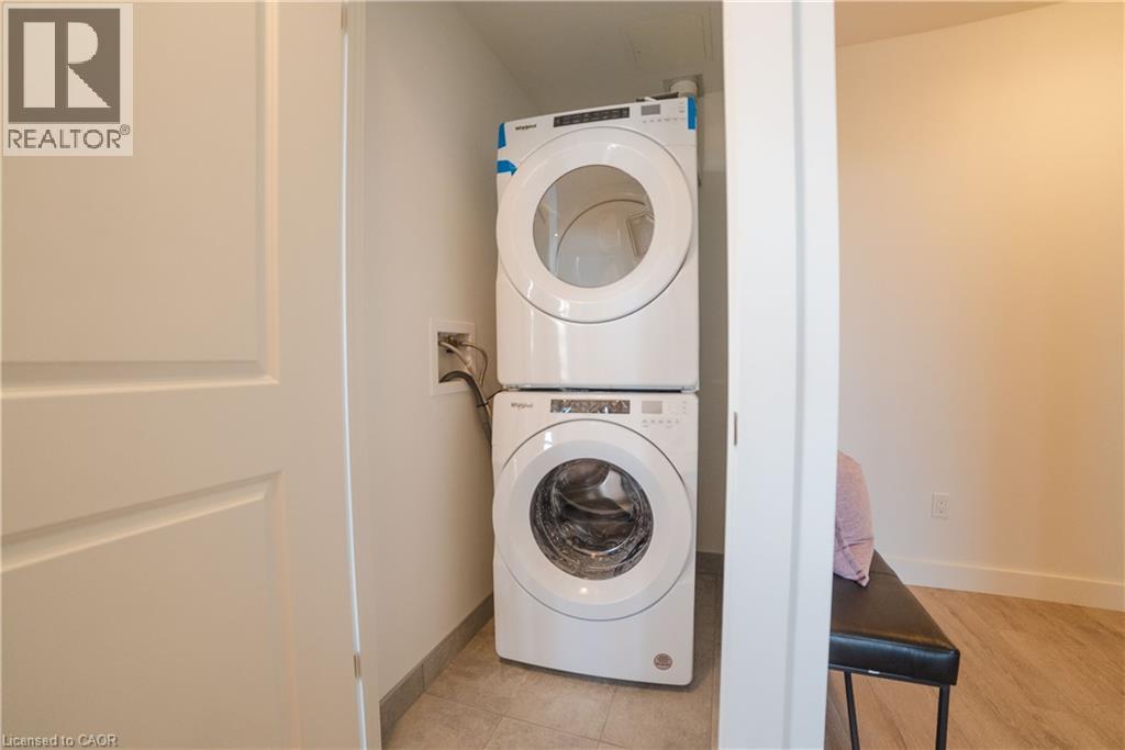 15 GLEBE Street Unit# 1701 thumbnail 22
