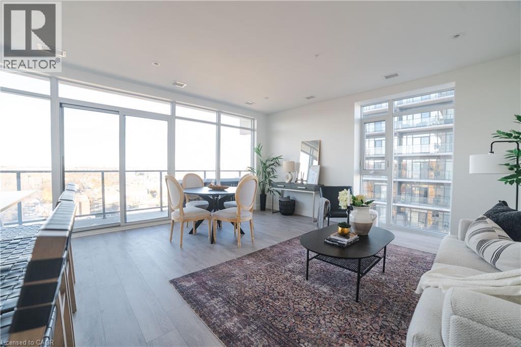 15 GLEBE Street Unit# 1701 thumbnail 8