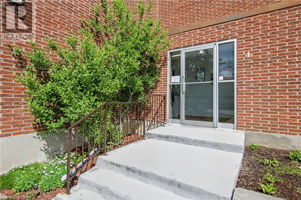 4 AVALON Place Unit# 105 thumbnail 3