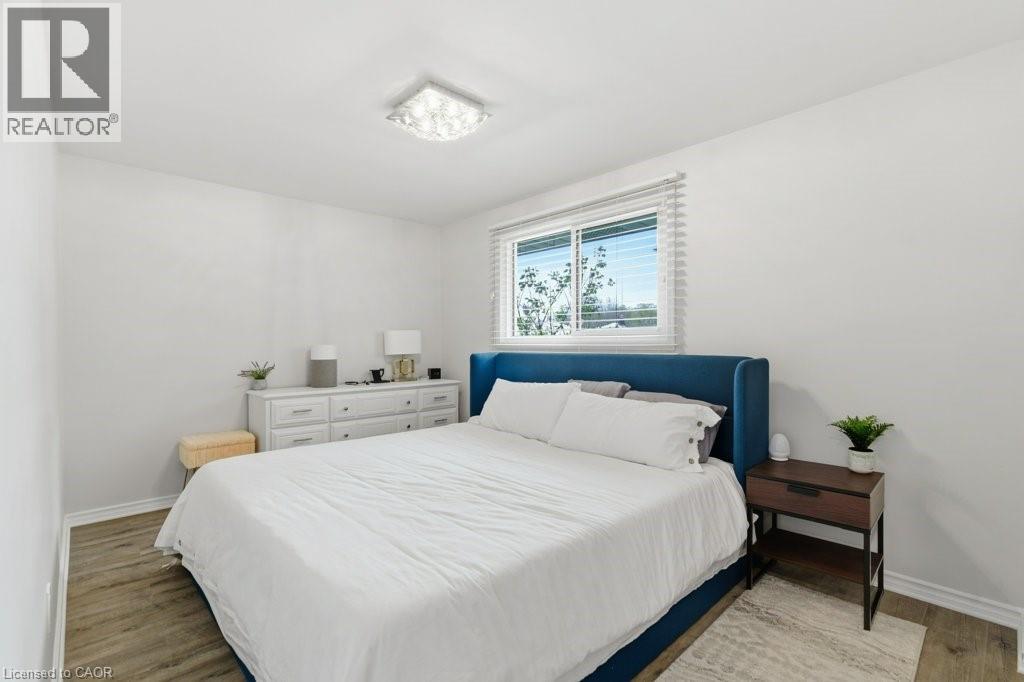 638 GLEN FORREST Boulevard thumbnail 22