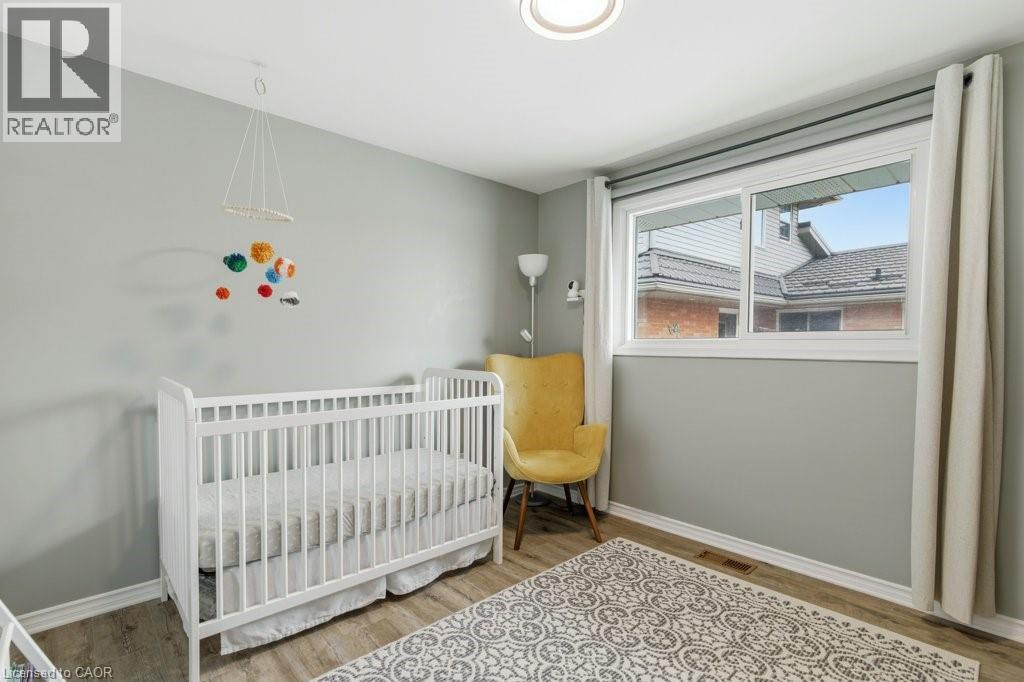 638 GLEN FORREST Boulevard thumbnail 18