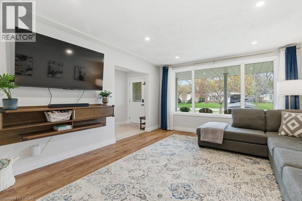 638 GLEN FORREST Boulevard thumbnail 9