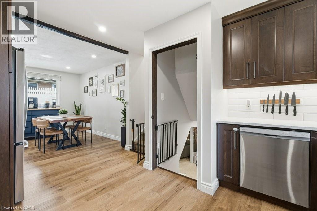 638 GLEN FORREST Boulevard thumbnail 16