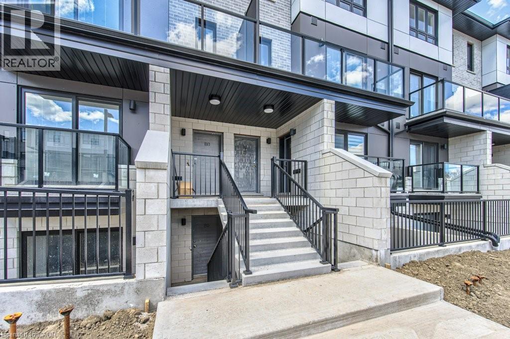 410 NORTHFIELD Drive Unit# B11 thumbnail 2
