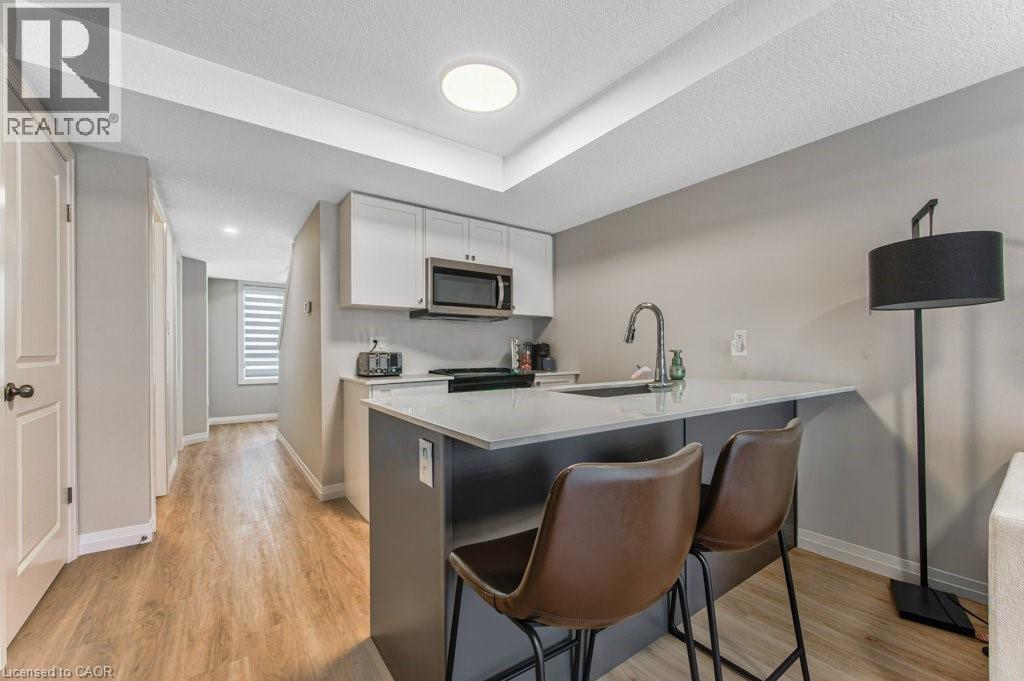 410 NORTHFIELD Drive Unit# B11 thumbnail 7