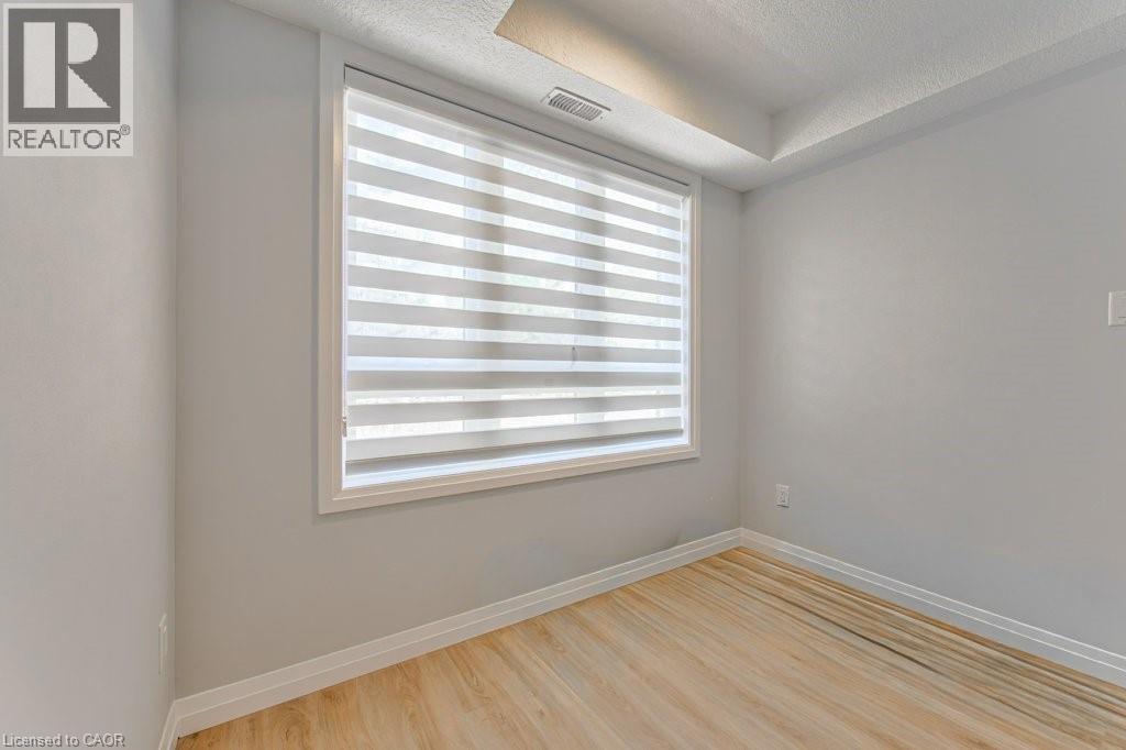 410 NORTHFIELD Drive Unit# B11 thumbnail 13