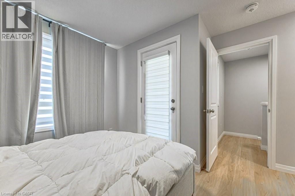 410 NORTHFIELD Drive Unit# B11 thumbnail 18