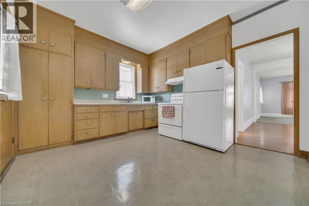 141 SAMUEL Street thumbnail 15