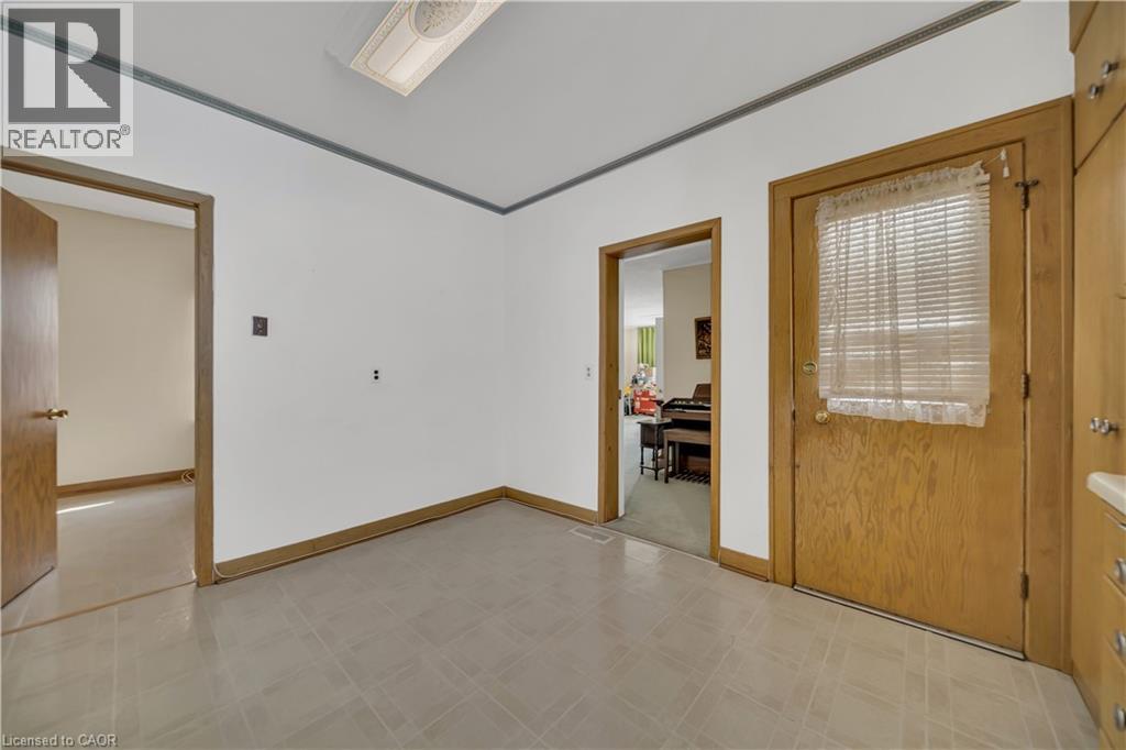 141 SAMUEL Street thumbnail 17